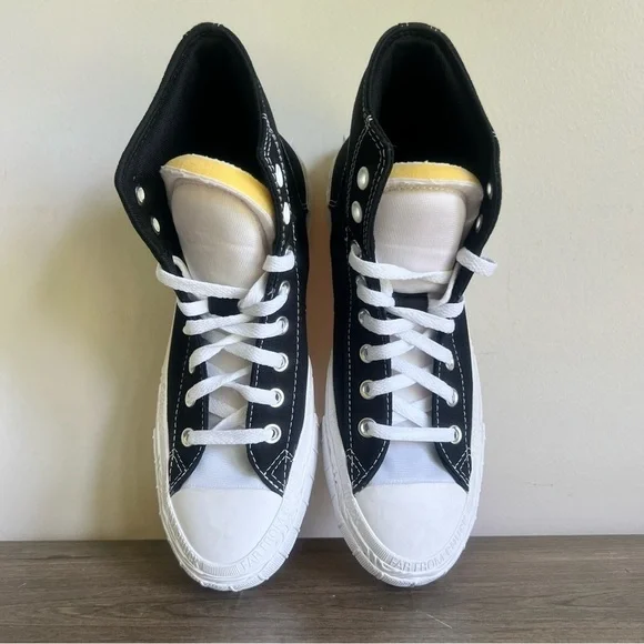 Converse Chuck Taylor All Star ALT Hi Top Unisex Shoe Size 10 or 8 SKU#241133